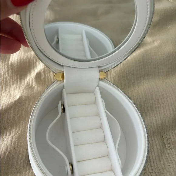 Chanel White Round Jewelry Box with Gold Zipper - Picture 2 of 4